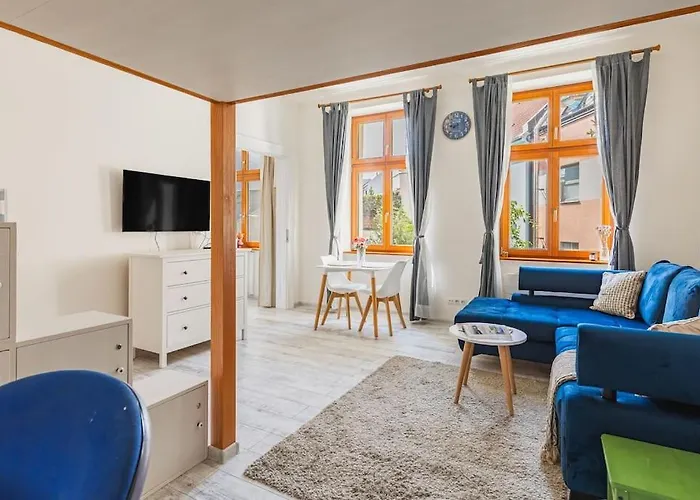 Historical Hideaway Apartment *