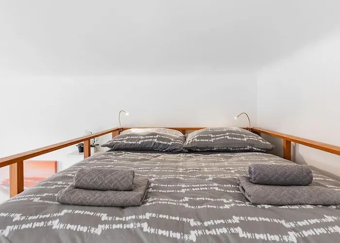 Historical Hideaway Apartment