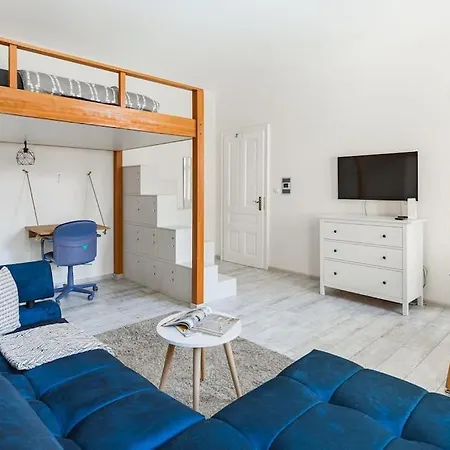 Historical Hideaway Apartman